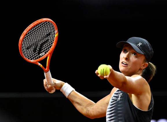 Iga Swiatek POL Action Serve Tennis Womens Porsche Cup Porsche Tennis Grand Prix GP Stuttgart 2026 Porsche Arena 11 19 04 2026 DFL REGULATIONS PROHIBIT ANY USE OF PHOTOGRAPHS AS IMAGE SEQUENCES AND OR QUASI VIDEO Tennis Womens Porsche Cup Porsche Tennis Grand Prix GP Stuttgart 2026