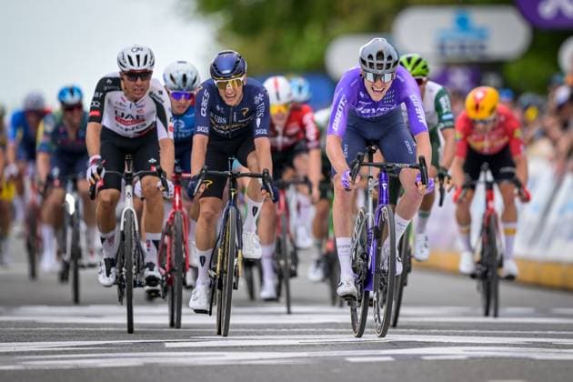 Danish Anders Foldager of Team Jayco-AIUIa and Belgian Quinten Hermans of Pinarello Q36.5 Pro Cycling Team pictured in action during the men s Brabantse Pijl one day cycling race, 162,6km from Huizingen, Beersel to Overijse on Friday 17 April 2026. DAVIDxPINTENS  x171143031x