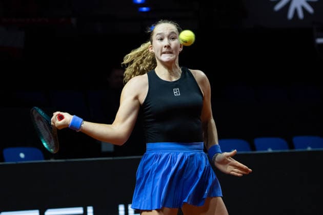 Mirra Andreeva RUS in picture on ball, action, GER, Mirra Andreeva vs Iga Swiatek, tennis, ATP tournament, WTA 500, Porsche Tennis Grand Prix, quarterfinals, 15 04 2026, GER, Mirra Andreeva vs Iga Swiatek, tennis, ATP tournament, WTA 500, Porsche Tennis Grand Prix, quarterfinals, 15 04 2026, Stuttgart Copyright: xEibner-Pressefoto EdwardxCheungx EP_ECG