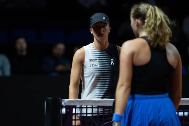 Iga Swiatek POL , left in the picture, Mirra Andreeva RUS , right, GER, Mirra Andreeva vs Iga Swiatek, Tennis, ATP Tournament, WTA 500, Porsche Tennis Grand Prix, Quarterfinals, 15 04 2026, GER, Mirra Andreeva vs Iga Swiatek, Tennis, ATP Tournament, WTA 500, Porsche Tennis Grand Prix, Quarterfinals, 15 04 2026, Stuttgart Copyright: xEibner-Pressefoto EdwardxCheungx EP_ECG