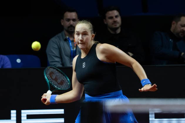 Mirra Andreeva RUS in picture on ball, action, GER, Mirra Andreeva vs Iga Swiatek, tennis, ATP tournament, WTA 500, Porsche Tennis Grand Prix, quarterfinals, 15 04 2026, GER, Mirra Andreeva vs Iga Swiatek, tennis, ATP tournament, WTA 500, Porsche Tennis Grand Prix, quarterfinals, 15 04 2026, Stuttgart Copyright: xEibner-Pressefoto EdwardxCheungx EP_ECG