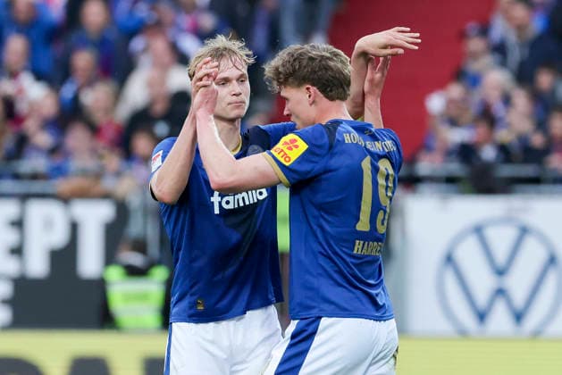 Phil Harres Holstein Kiel celebrates after scoring his teams second goal with Kasper Davidsen Holstein Kiel , 2 Bundesliga, Holstein Kiel v 1 FC Kaiserslautern, Holstein Stadion on April 17, 2026 in Kiel, Germany Photo by Marco Steinbrenner DeFodi Images Phil Harres Holstein Kiel celebrates after scoring his teams second goal with Kasper Davidsen Holstein Kiel , 2 Bundesliga, Holstein Kiel v 1 FC Kaiserslautern, Holstein Stadion, April 17, 2026 in Kiel, Germany Photo by Marco Steinbrenner DeFodi Images