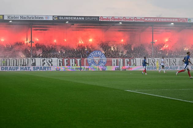 17 04 2026, Football, Men, 2 BL Bundesliga , Season 2025 2026, Holstein Kiel 1 FC Kaiserslautern, 30 Matchday Holstein Fanblock Choreography Kiel, Holstein Stadion Holstein Stadion Schleswig Holstein Germany