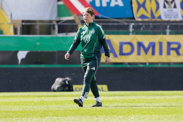 17 04 2026, xgrfx, Football DFB Media Dates, German Womens National Team Training v l Maren Meinert German Womens National Team DFL DFB REGULATIONS PROHIBIT ANY USE OF PHOTOGRAPHS as IMAGE SEQUENCES and or QUASI VIDEO Ried