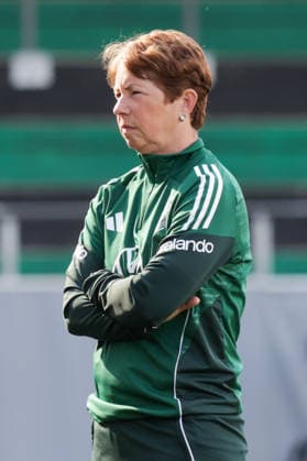 17 04 2026, xgrfx, Football DFB Media Dates, German Womens National Team Training v l Maren Meinert German Womens National Team DFL DFB REGULATIONS PROHIBIT ANY USE OF PHOTOGRAPHS as IMAGE SEQUENCES and or QUASI VIDEO Ried