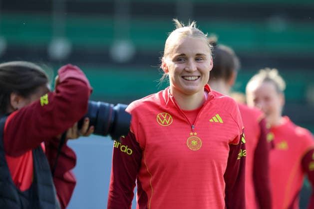 Ried im Innkreis, Austria 17 April 2026 Preparation for the womens World Cup qualifier Austria vs Germany Final training In the picture Jella Veit Germany Copyright: HMBxMedia MadeleinexFantini