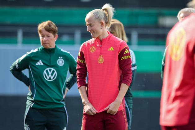Ried im Innkreis, Austria 17 April 2026 Preparation for the womens World Cup qualifier Austria vs Germany Final training In the picture Lea Schüller Schueller Germany Copyright: HMBxMedia MadeleinexFantini