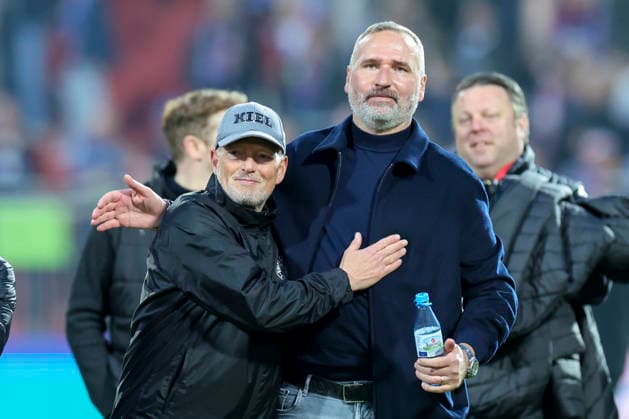 Co coach Dirk Bremser Holstein Kiel and coach Tim Walter Holstein Kiel cheer, 2 Bundesliga, Holstein Kiel v 1 FC Kaiserslautern, Holstein Stadion on April 17, 2026 in Kiel, Germany Photo by Marco Steinbrenner DeFodi Images Co coach Dirk Bremser Holstein Kiel and coach Tim Walter Holstein Kiel cheer, 2 Bundesliga, Holstein Kiel v 1 FC Kaiserslautern, Holstein Stadion, April 17, 2026 in Kiel, Germany Photo by Marco Steinbrenner DeFodi Images
