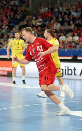 17 04 2026, Germany, Bietigheim Handball SG BBM Bietigheim vs HSG Krefeld, Till Hermann BBM cheers and clenches his fist
