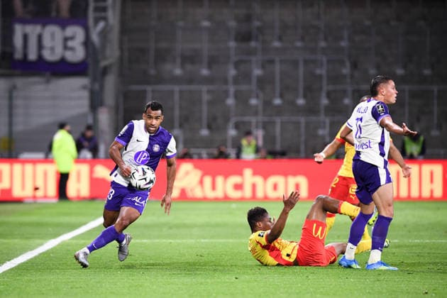 RC Lens v Toulouse FC - Ligue 1 McDonald s 2025 2026 23 Cristian CASSERES JR (tfc) during the Ligue 1 McDonald s match between Lens and Toulouse at Stade Bollaert-Delelis on April 17, 2026 in Lens, France. Lens France  Copyright: xFEPx 776485087