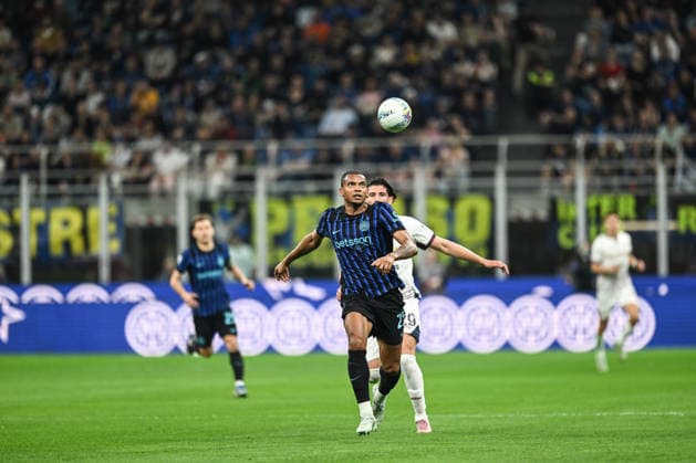 Manuel Akanji of FC Inter in action during the Italian Serie A football match between Inter FC Internazionale and Cagliari Calcio on 17 of Avril 2026 at Giuseppe Meazza San Siro Siro stadium in Milan, Italy. Credit: Tiziano Ballabio  Copyright: xTizianoxBallabio IPAxSportx xipa-agency.netx xx IPA_74030047 IPA_Agency_IPA74030047