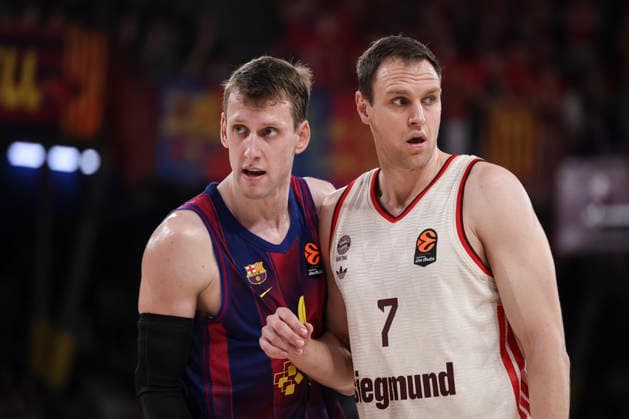 April 17, 2026, Barcelona, Barcelona, Spain: Jan Vesely of FC Barcelona, Barca and Johannes Voigtmann of FC Bayern Munich look on during the EuroLeague Regular Season Round 38 match played between FC Barcelona and FC Bayern Munich at Palau Blaugrana on April 17, 2026 in Barcelona, Spain. Barcelona Spain - ZUMAa181 20260417_zaa_a181_270 Copyright: xJavierxBorregox