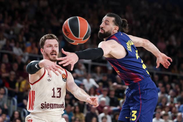 April 17, 2026, Barcelona, Barcelona, Spain: Andreas Obst of FC Bayern Munich and Tornike Shengelia of FC Barcelona, Barca in action during the EuroLeague Regular Season Round 38 match played between FC Barcelona and FC Bayern Munich at Palau Blaugrana on April 17, 2026 in Barcelona, Spain. Barcelona Spain - ZUMAa181 20260417_zaa_a181_267 Copyright: xJavierxBorregox