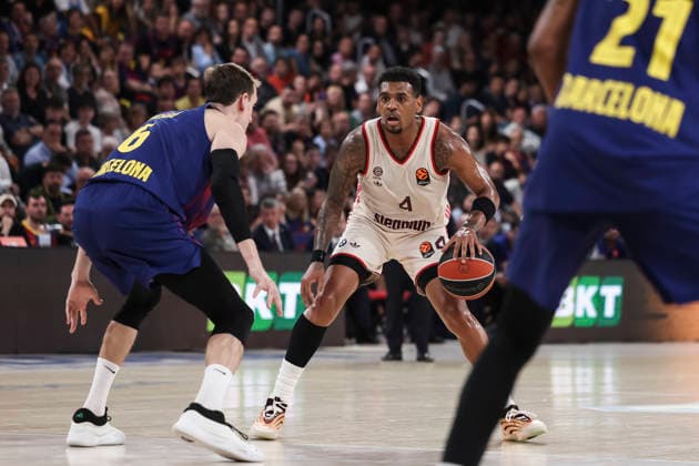 April 17, 2026, Barcelona, Barcelona, Spain: m4<in action during the EuroLeague Regular Season Round 38 match played between FC Barcelona, Barca and FC Bayern Munich at Palau Blaugrana on April 17, 2026 in Barcelona, Spain. Barcelona Spain - ZUMAa181 20260417_zaa_a181_268 Copyright: xJavierxBorregox