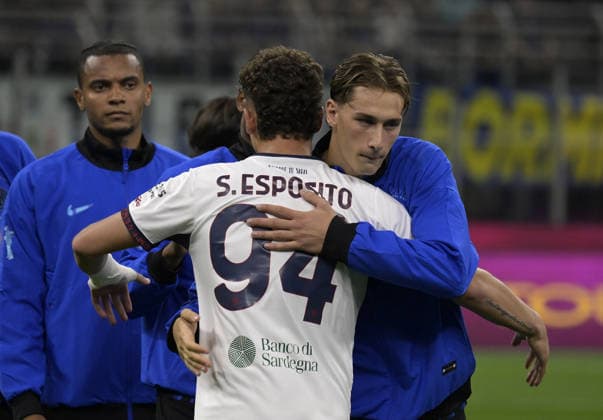 Foto IPP Paolo Bona Milano 17 04 2026 Campionato Serie A di Calcio stagione 2025 2026 partita Inter-Cagliari Nella foto i fratelli Pio e Sebastiano Esposito Italy Photo Press Worldwide Copyright italy Italy ITALY  Copyright: xR4924_italyphotopressx