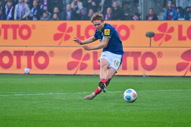 17 04 2026, Soccer, Men, 2 BL Bundesliga , Season 2025 2026, Holstein Kiel 1 FC Kaiserslautern, Matchday 30 Jonas Therkelsen Kiel, Holstein Stadion Schleswig Holstein Germany