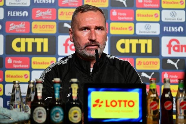 17 04 2026, Football, Men, 2 BL Bundesliga , Season 2025 2026, Holstein Kiel 1 FC Kaiserslautern, 30 Matchday Coach Tim Walter Kiel Kiel, Holstein Stadion Holstein Stadion Schleswig Holstein Germany