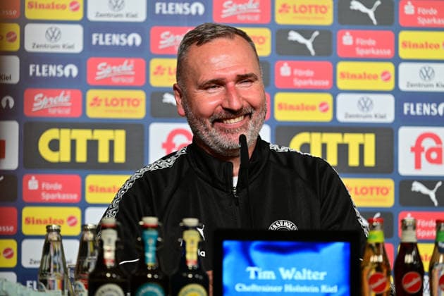 17 04 2026, Football, Men, 2 BL Bundesliga , Season 2025 2026, Holstein Kiel 1 FC Kaiserslautern, 30 Matchday Coach Tim Walter Kiel Kiel, Holstein Stadion Holstein Stadion Schleswig Holstein Germany