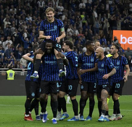 Foto IPP Paolo Bona Milano 17 04 2026 Campionato Serie A di Calcio stagione 2025 2026 partita Inter-Cagliari Nella foto Nicolo’ Barella esulta dopo a il gol del 2-0 Italy Photo Press Worldwide Copyright italy Italy ITALY  Copyright: xR4924_italyphotopressx