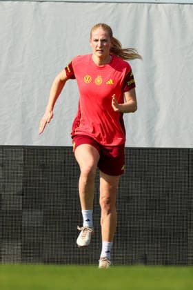 Ried im Innkreis, Austria 17 April 2026 Preparation for the Womens World Cup qualifier Austria vs Germany Final training In the picture Camilla Küver Kuever Germany Copyright: HMBxMedia MadeleinexFantini