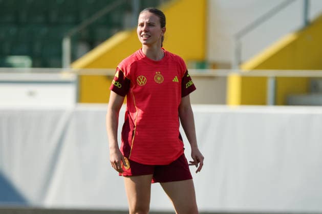Ried im Innkreis, Austria 17 April 2026 Preparation for the womens World Cup qualifier Austria vs Germany Final training In the picture Sarah Mattner Trembleau Germany Copyright: HMBxMedia MadeleinexFantini
