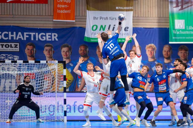 Ole Hagedorn Nr 10, VfL Luebeck Schwartau VfL Luebeck Schwartau vs TuS Ferndorf, Handball, 2 Bundesliga, 17 04 26 Luebeck Schleswig Holstein Germany Copyright: xAgentur54GradÂ°x xFelixxKoenigx