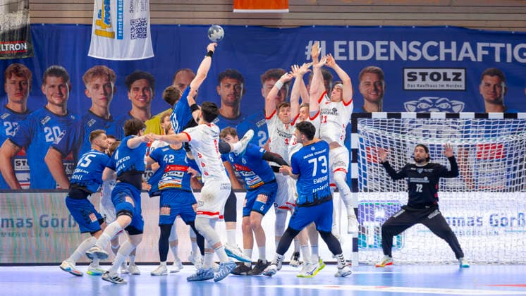Ole Hagedorn Nr 10, VfL Luebeck Schwartau VfL Luebeck Schwartau vs TuS Ferndorf, Handball, 2 Bundesliga, 17 04 26 Luebeck Schleswig Holstein Germany Copyright: xAgentur54GradÂ°x xFelixxKoenigx