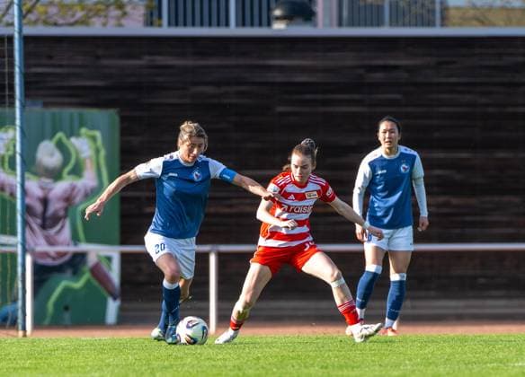 Soccer, Women, Season 2025 2026, Test match 1 FFC Turbine Potsdam 1 FC Union Berlin 0 2 , v l Bianca Schmidt Turbine Potsdam , Nila Ann Staerke 1 FC Union , 17 04 2026, Copyright: xMatthiasxKochx