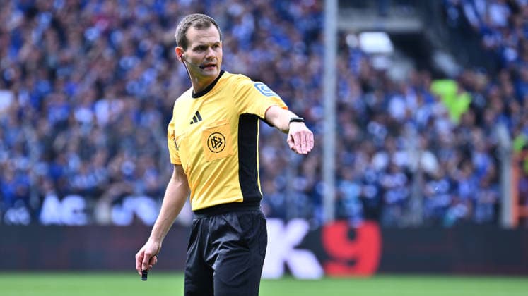 18 04 2026 Soccer Season 2025 2026 2 Soccer Bundesliga 30 Matchday DSC Arminia Bielefeld 1 FC Nürnberg FCN Club Sportfoto Zink xwoxzix DFL regulations prohibit any use of photographs as image sequences and or quasi video only for editorial use Dr Robin Braun Referee