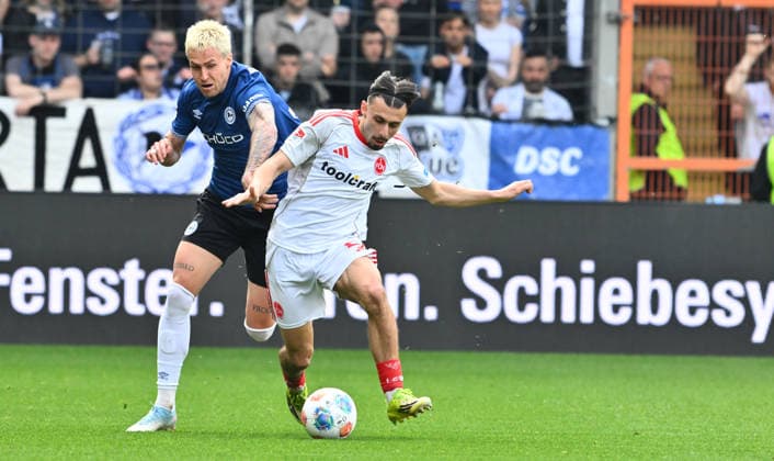 18 04 2026 Soccer Season 2025 2026 2 Soccer Bundesliga 30 Matchday DSC Arminia Bielefeld 1 FC Nuremberg FCN Club Sportfoto Zink xwoxzix DFL regulations prohibit any use of photographs as image sequences and or quasi video only for editorial use Joel Grodowski 11, Arminia Bielefeld Berkay Yilmaz 21, 1 FC Nuremberg FCN