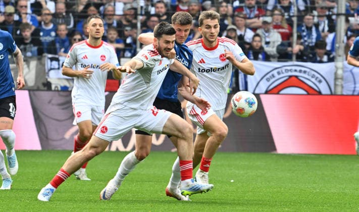 18 04 2026 Soccer Season 2025 2026 2 Soccer Bundesliga 30 Matchday DSC Arminia Bielefeld 1 FC Nürnberg FCN Club Sportfoto Zink xwoxzix DFL regulations prohibit any use of photographs as image sequences and or quasi video only for editorial use Adriano Grimaldi 33, 1 FC Nürnberg FCN Semir Telalovic 7, Arminia Bielefeld Adam Markhiev 6, 1 FC Nürnberg FCN