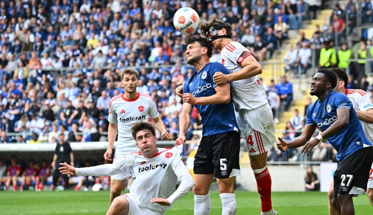 18 04 2026 Soccer Season 2025 2026 2 Soccer Bundesliga 30 Matchday DSC Arminia Bielefeld 1 FC Nürnberg FCN Club Sportfoto Zink xwoxzix DFL regulations prohibit any use of photographs as image sequences and or quasi video only for editorial use Javier Fernandez 20, 1 FC Nürnberg FCN Maximilian Bauer 5, Arminia Bielefeld Fabio Gruber 4, 1 FC Nürnberg FCN