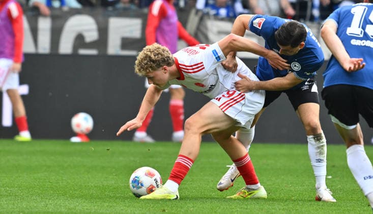 18 04 2026 Soccer Season 2025 2026 2 Soccer Bundesliga 30 Matchday DSC Arminia Bielefeld 1 FC Nürnberg FCN Club Sportfoto Zink xwoxzix DFL regulations prohibit any use of photographs as image sequences and or quasi video only for editorial use Piet Scobel 39, 1 FC Nürnberg FCN Stefano Russo 21, Arminia Bielefeld