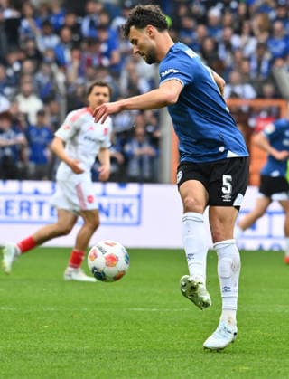 18 04 2026 Soccer Season 2025 2026 2 Soccer Bundesliga 30 Matchday DSC Arminia Bielefeld 1 FC Nürnberg FCN Club Sportfoto Zink xwoxzix DFL regulations prohibit any use of photographs as image sequences and or quasi video only for editorial use Maximilian Bauer 5, Arminia Bielefeld