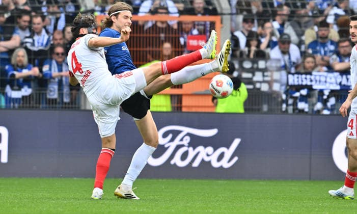 18 04 2026 Soccer Season 2025 2026 2 Soccer Bundesliga 30 Matchday DSC Arminia Bielefeld 1 FC Nürnberg FCN Club Sportfoto Zink xwoxzix DFL regulations prohibit any use of photographs as image sequences and or quasi video only for editorial use Fabio Gruber 4, 1 FC Nürnberg FCN Roberts Uldrikis 28, Arminia Bielefeld