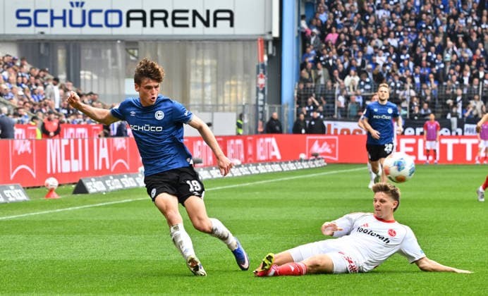 18 04 2026 Soccer Season 2025 2026 2 Soccer Bundesliga 30 Matchday DSC Arminia Bielefeld 1 FC Nuremberg FCN Club Sportfoto Zink xwoxzix DFL regulations prohibit any use of photographs as image sequences and or quasi video only for editorial use Maximilian Großer Grosser 19, Arminia Bielefeld Finn Ole Becker 25, 1 FC Nuremberg FCN