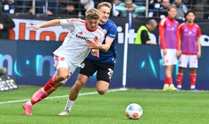 18 04 2026 Soccer Season 2025 2026 2 Soccer Bundesliga 30 Matchday DSC Arminia Bielefeld 1 FC Nürnberg FCN Club Sportfoto Zink xwoxzix DFL regulations prohibit any use of photographs as image sequences and or quasi video only for editorial use Finn Ole Becker 25, 1 FC Nürnberg FCN Tim Handwerker 29, Arminia Bielefeld