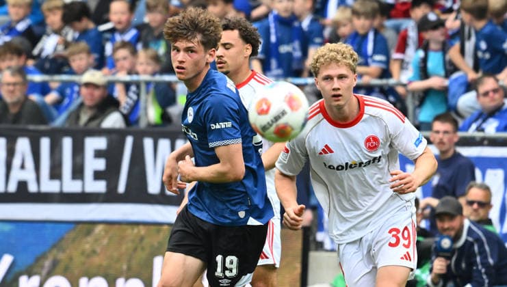18 04 2026 Soccer Season 2025 2026 2 Soccer Bundesliga 30 Matchday DSC Arminia Bielefeld 1 FC Nuremberg FCN Club Sportfoto Zink xwoxzix DFL regulations prohibit any use of photographs as image sequences and or quasi video only for editorial use Maximilian Großer Grosser 19, Arminia Bielefeld Piet Scobel 39, 1 FC Nuremberg FCN
