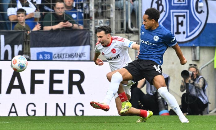 18 04 2026 Soccer Season 2025 2026 2 Soccer Bundesliga 30 Matchday DSC Arminia Bielefeld 1 FC Nürnberg FCN Club Sportfoto Zink xwoxzix DFL regulations prohibit any use of photographs as image sequences and or quasi video only for editorial use Berkay Yilmaz 21, 1 FC Nürnberg FCN Monju Momuluh 14, Arminia Bielefeld