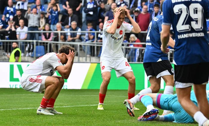 18 04 2026 Soccer Season 2025 2026 2 Soccer Bundesliga 30 Matchday DSC Arminia Bielefeld 1 FC Nürnberg FCN Club Sportfoto Zink xwoxzix DFL regulations prohibit any use of photographs as image sequences and or quasi video only for editorial use Rafael Lubach 18, 1 FC Nürnberg FCN Eric Porstner 41, 1 FC Nürnberg FCN after missed chance Goal chance