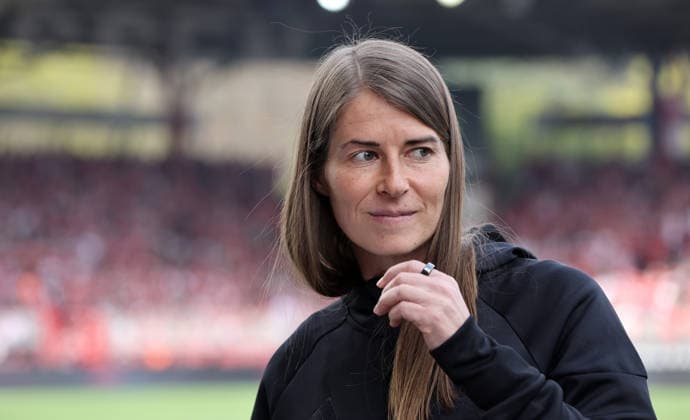 Coach Marie Louise Eta Portrait Portrait Single image close up Action Upper body Sport Football Soccer Bundesliga Men DFL 30 Matchday Season 2025 2026 18 04 2026 1 FC Union Berlin FCU vs VfL Wolfsburg WOB DFL regulations prohibit any use of photographs as image sequences and or quasi video