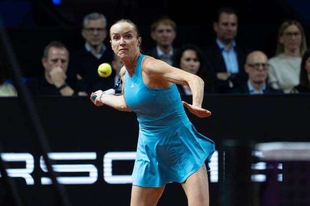 Elina Svitolina UKR in the picture on the ball, action, GER, Elina Svitolina vs Karolina Muchova, tennis, ATP tournament, WTA 500, Porsche Tennis Grand Prix, semi-final, 18 04 2026, GER, Elina Svitolina vs Karolina Muchova, tennis, ATP tournament, WTA 500, Porsche Tennis Grand Prix, semi-final, 18 04 2026, Stuttgart Copyright: xEibner-Pressefoto EdwardxCheungx EP_ECG