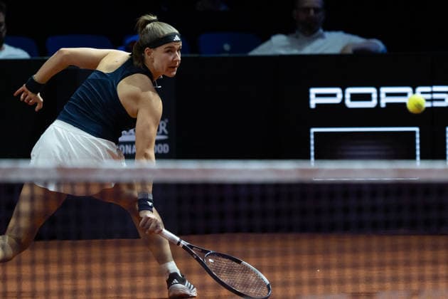 Karolina Muchova CZE in the picture on the ball, action, GER, Elina Svitolina vs Karolina Muchova, tennis, ATP tournament, WTA 500, Porsche Tennis Grand Prix, semi-final, 18 04 2026, GER, Elina Svitolina vs Karolina Muchova, tennis, ATP tournament, WTA 500, Porsche Tennis Grand Prix, semi-final, 18 04 2026, Stuttgart Copyright: xEibner-Pressefoto EdwardxCheungx EP_ECG
