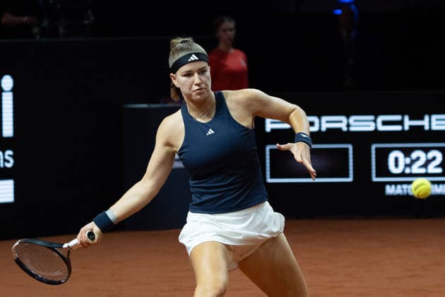 Karolina Muchova CZE in the picture on the ball, action, GER, Elina Svitolina vs Karolina Muchova, tennis, ATP tournament, WTA 500, Porsche Tennis Grand Prix, semi-final, 18 04 2026, GER, Elina Svitolina vs Karolina Muchova, tennis, ATP tournament, WTA 500, Porsche Tennis Grand Prix, semi-final, 18 04 2026, Stuttgart Copyright: xEibner-Pressefoto EdwardxCheungx EP_ECG