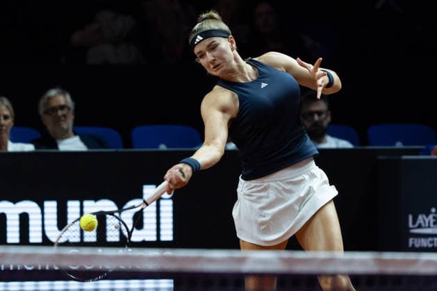 Karolina Muchova CZE in the picture on the ball, action, GER, Elina Svitolina vs Karolina Muchova, tennis, ATP tournament, WTA 500, Porsche Tennis Grand Prix, semi-final, 18 04 2026, GER, Elina Svitolina vs Karolina Muchova, tennis, ATP tournament, WTA 500, Porsche Tennis Grand Prix, semi-final, 18 04 2026, Stuttgart Copyright: xEibner-Pressefoto EdwardxCheungx EP_ECG