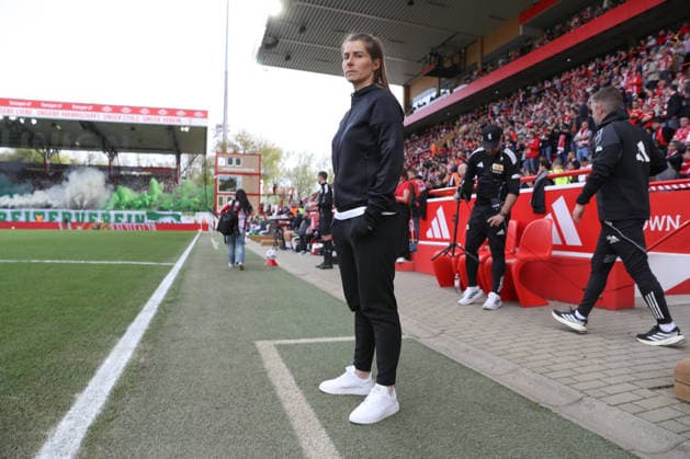 18 04 2026, xtgx, Soccer 1 Bundesliga, 1 FC Union Berlin VfL Wolfsburg emspor, v l Marie Louise Eta Union Berlin, Coach DFL DFB REGULATIONS PROHIBIT ANY USE OF PHOTOGRAPHS as IMAGE SEQUENCES and or QUASI VIDEO Berlin