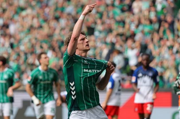 Sport Bilder des Tages GER, 1.FBL SV Werder Bremen vs. Hamburger SV 18.04.26, Weserstadion, Bremen, GER, 1.FBL SV Werder Bremen vs. Hamburger SV im Bild picture shows Torjubel Jubel. Torschütze Torschuetze Jens Stage (SV Werder Bremen 06) jubelt ueber das Tor zum 1:0. *** GER, 1 FBL SV Werder Bremen vs Hamburger SV 18 04 26, Weserstadion, Bremen, GER, 1 FBL SV Werder Bremen vs Hamburger SV in the picture picture shows goal celebration goal scorer Jens Stage SV Werder Bremen 06 celebrates the goal to 1 0 nordphotoxGmbHx xTauchnitz nph00059