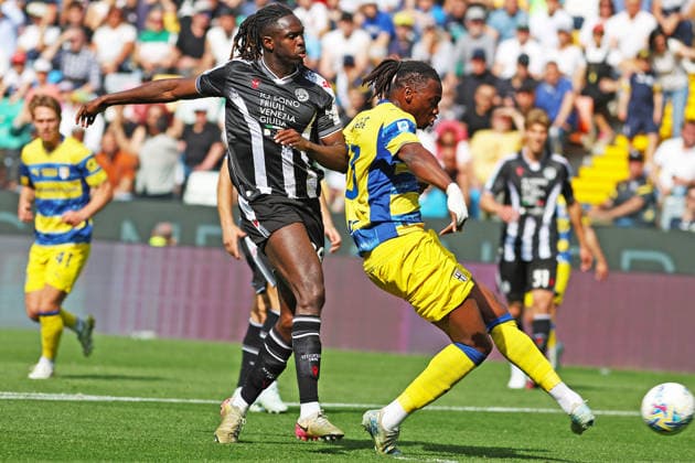 Parma™s Hernani celebrates after scoring the 0-1 goal for his team during the Serie A soccer match between Udinese and Parma at the Bluenergy Stadium in Udine, north east Italy - Saturday, April 18,2026 - soccer  Copyright: xAndreaxBressanutti LaPressex