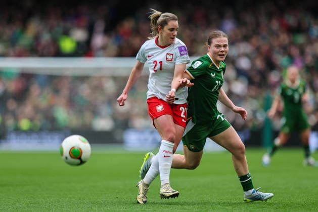 2027 FIFA Women s World Cup Qualifier, Aviva Stadium, Dublin 18 4 2026 Republic of Ireland vs Poland Ireland s Emily Murphy with Poland s Paulina Tomasiak Emily Murphy with Paulina Tomasiak 18 4 2026  Copyright: x INPHO RyanxByrnex RB1_7373