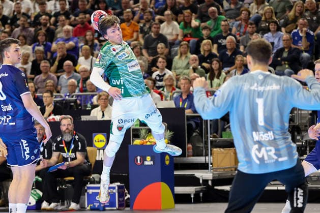 18 04 2026 ,xgox, Handball DHB Pokal 1 2 Final TBV Lemgo Lippe Füchse Berlin emspor, v l Nils Lichtlein Berlin, 17 throws goal, Torschuetze, erzielt Tor, Treffer, scores the goal Koeln